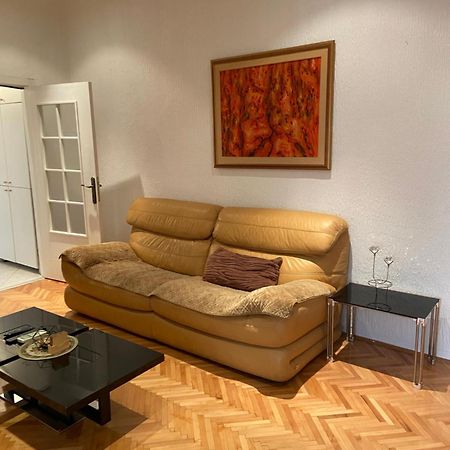 Right In The Heart Of Podgorica! Apartment Ngoại thất bức ảnh