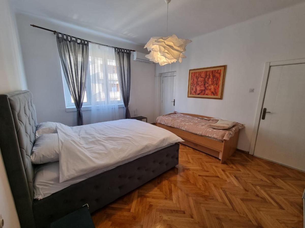 Right In The Heart Of Podgorica! Apartment Ngoại thất bức ảnh