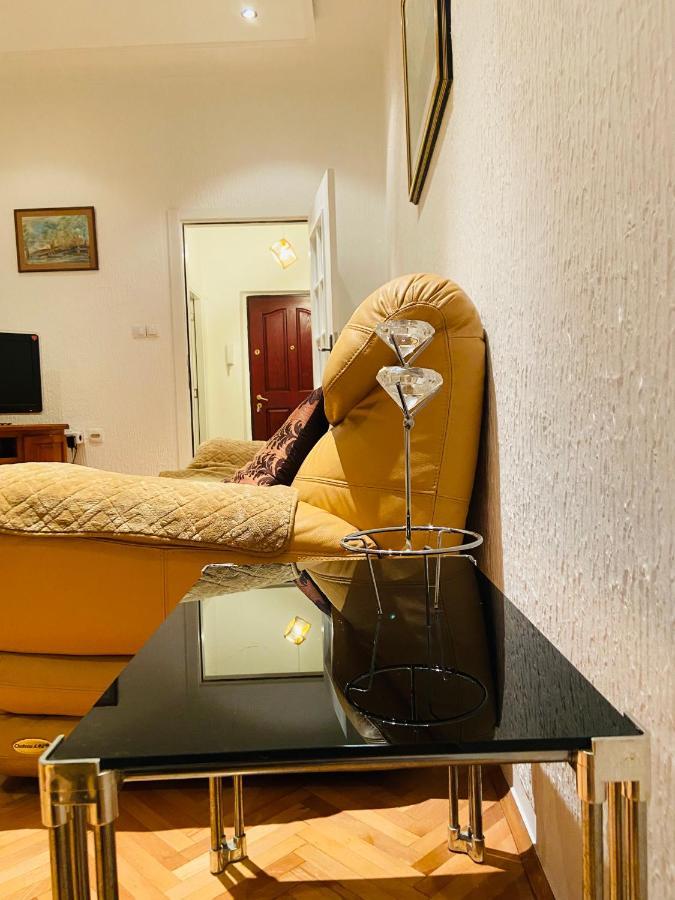 Right In The Heart Of Podgorica! Apartment Ngoại thất bức ảnh